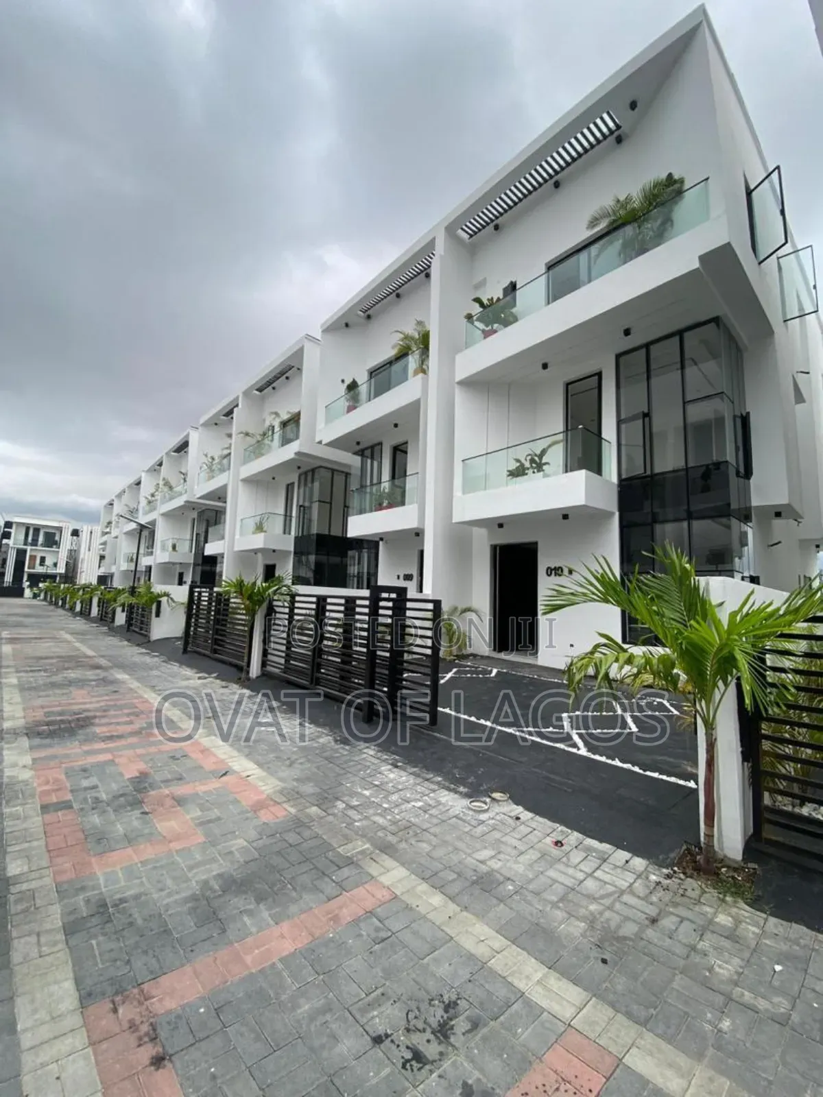 4bdrm Duplex in Orchid, Lekki for sale