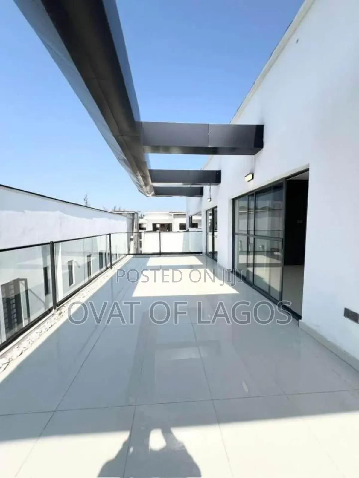 5bdrm Duplex in Megamound Estate for sale