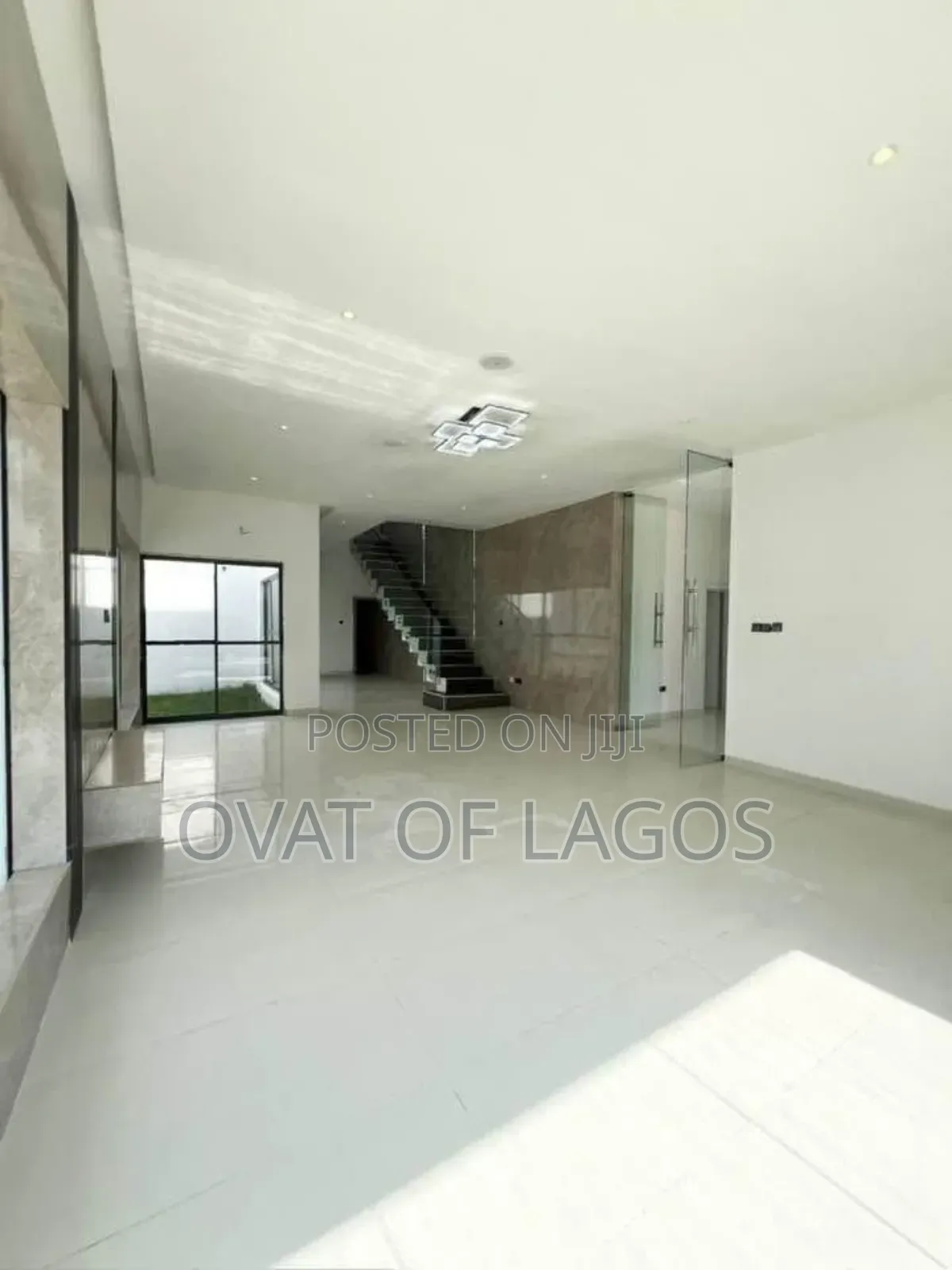 5bdrm Duplex in Megamound Estate for sale