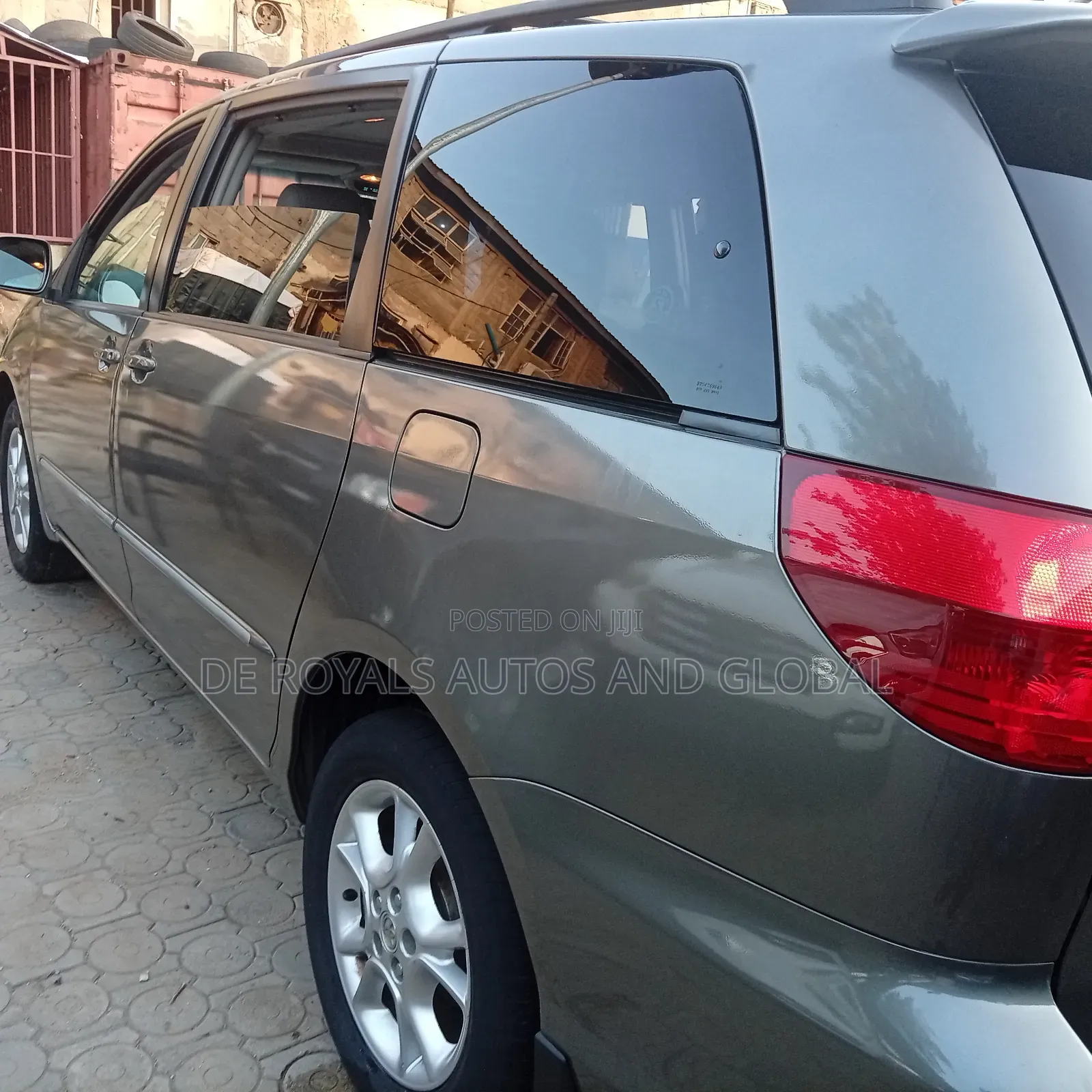 Toyota Sienna XLE Limited 4WD 2007 Gray