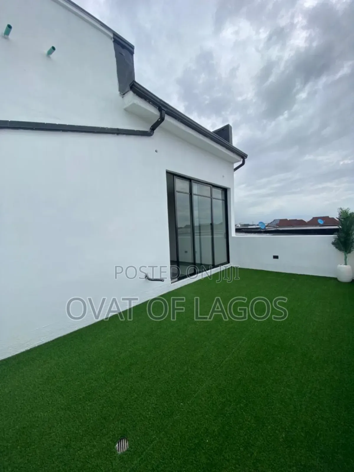 5bdrm Duplex in Orchid, Lekki for sale