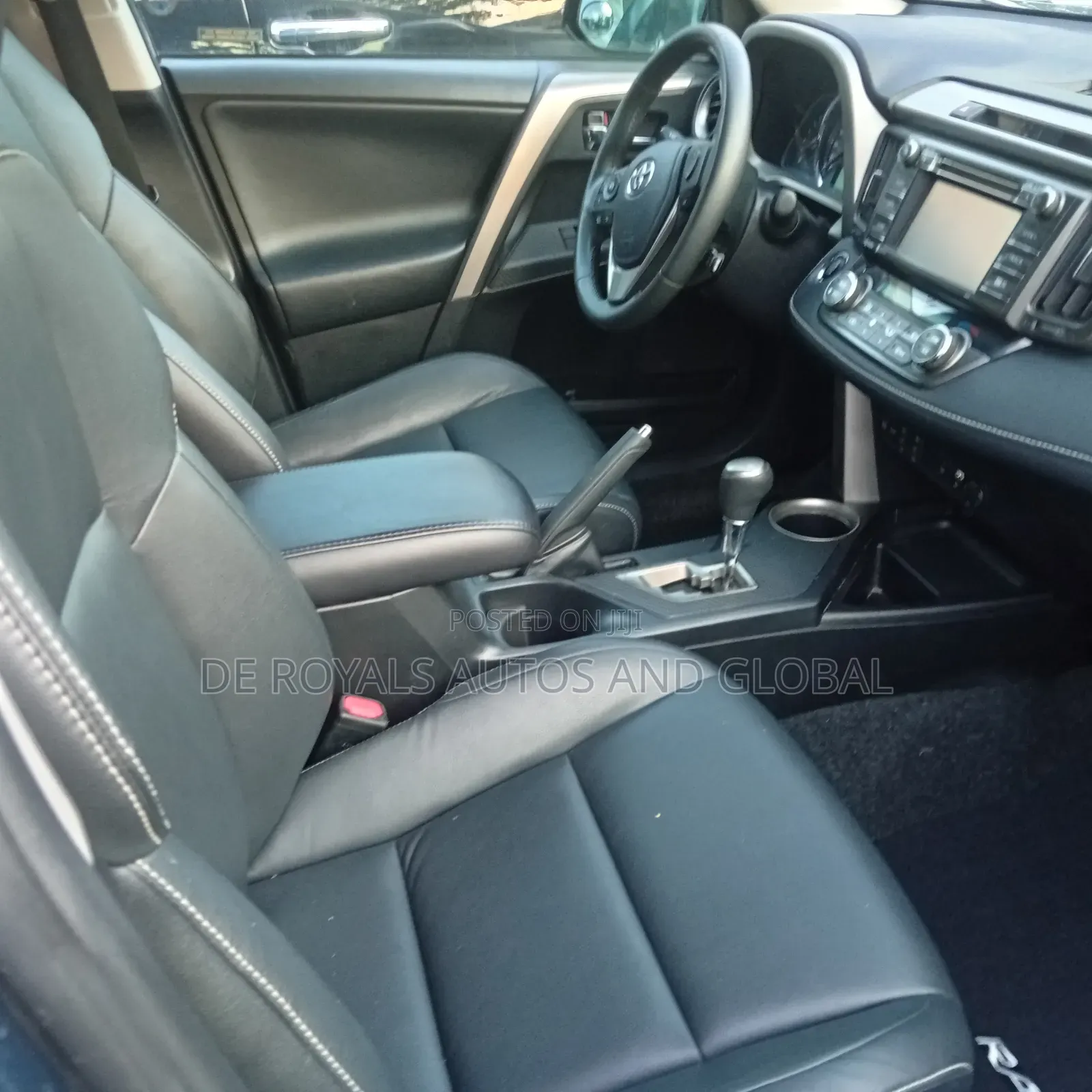 Toyota RAV4 XLE 4dr SUV (2.5L 4cyl 6A) 2015 Gray