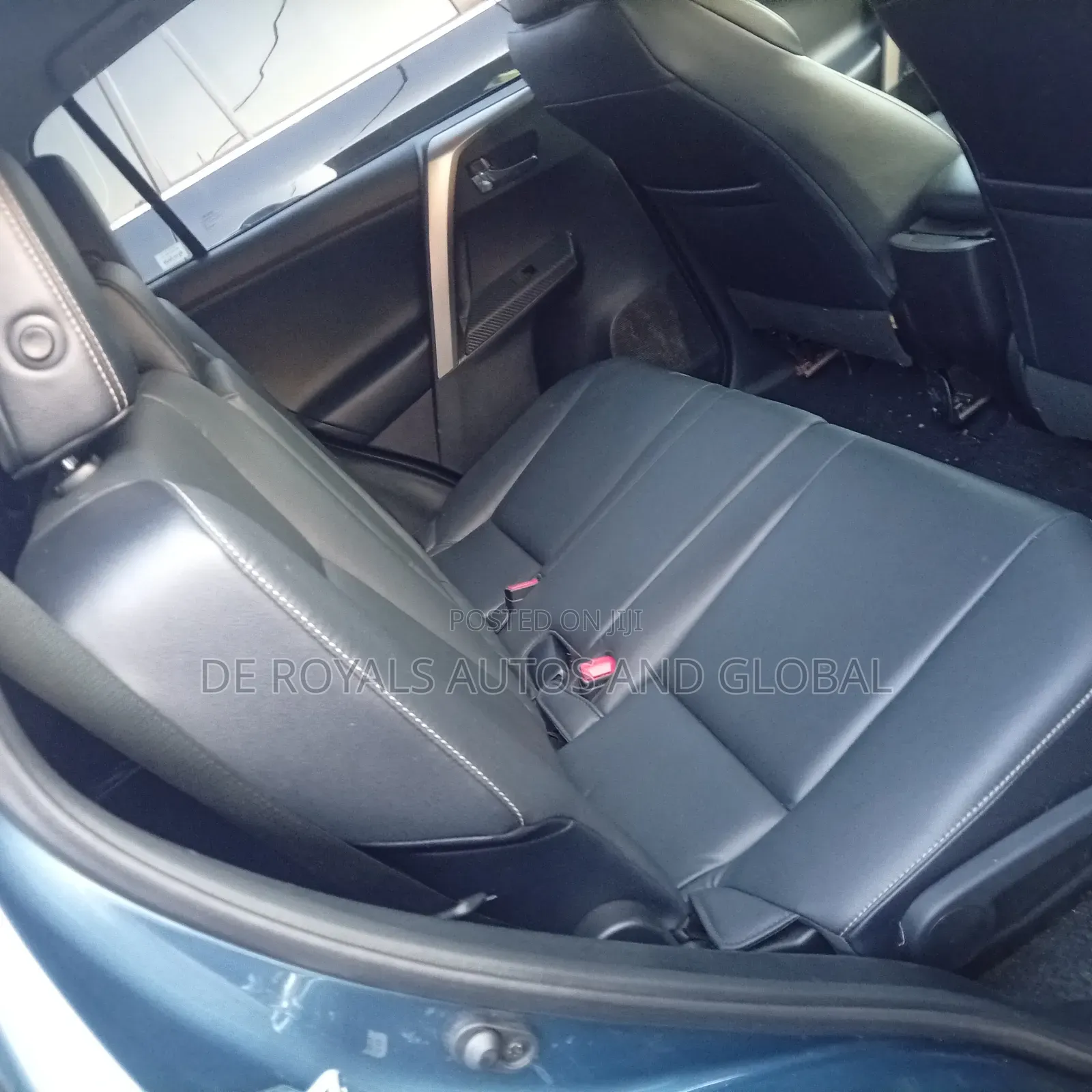 Toyota RAV4 XLE 4dr SUV (2.5L 4cyl 6A) 2015 Gray