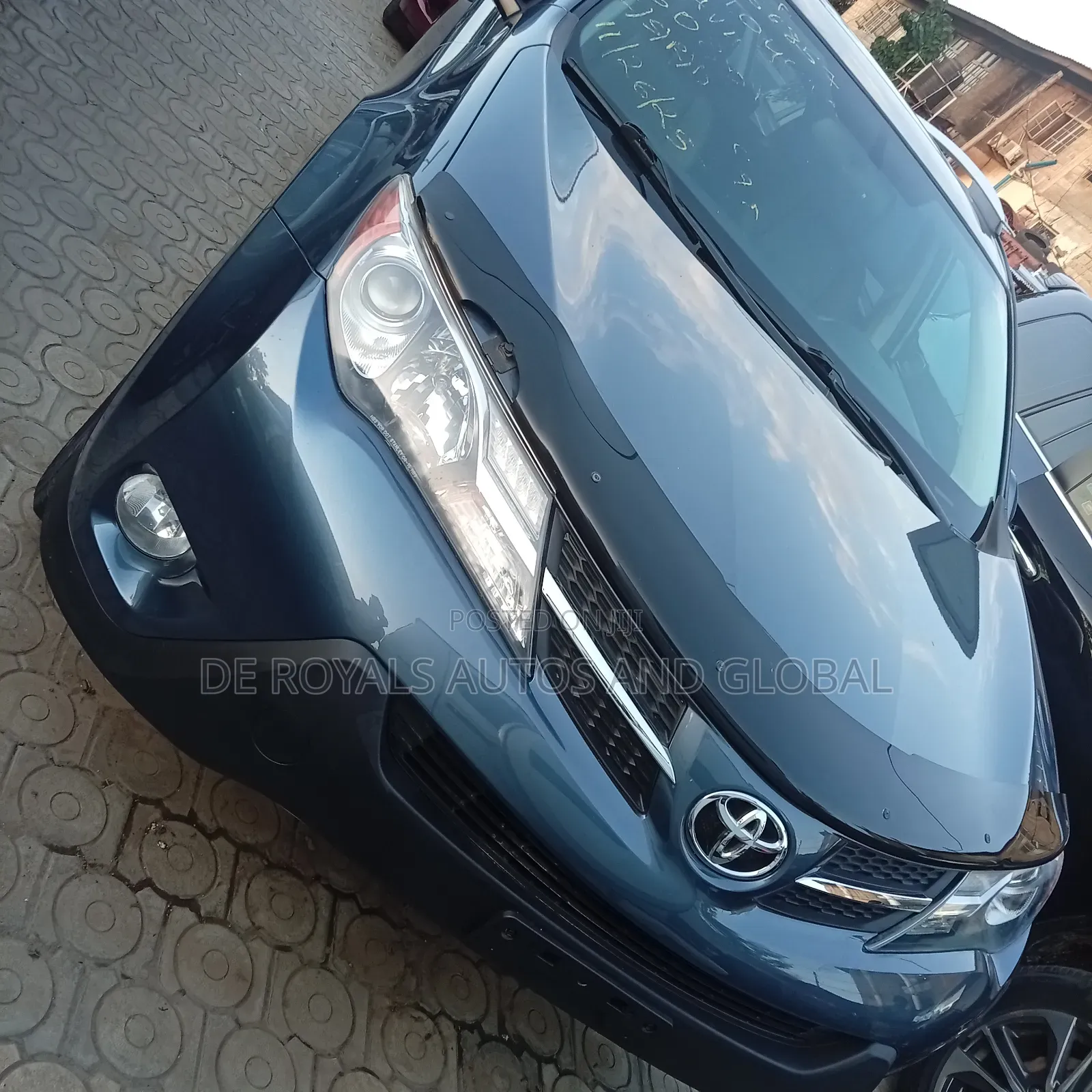 Toyota RAV4 XLE 4dr SUV (2.5L 4cyl 6A) 2015 Gray