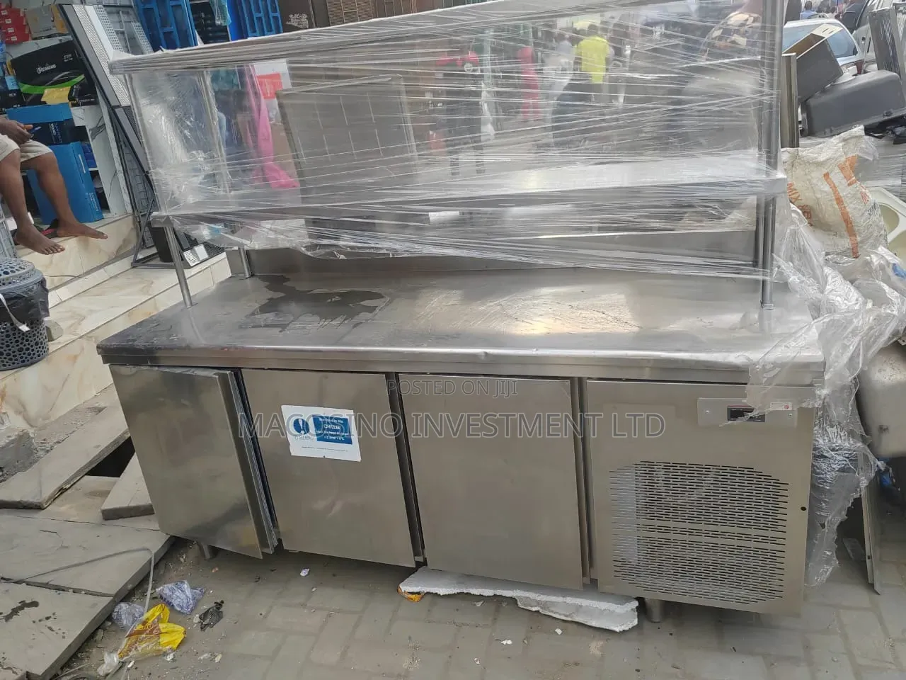 Commercial Pizza Prep Table With Refrigerated Undercounter Chiller