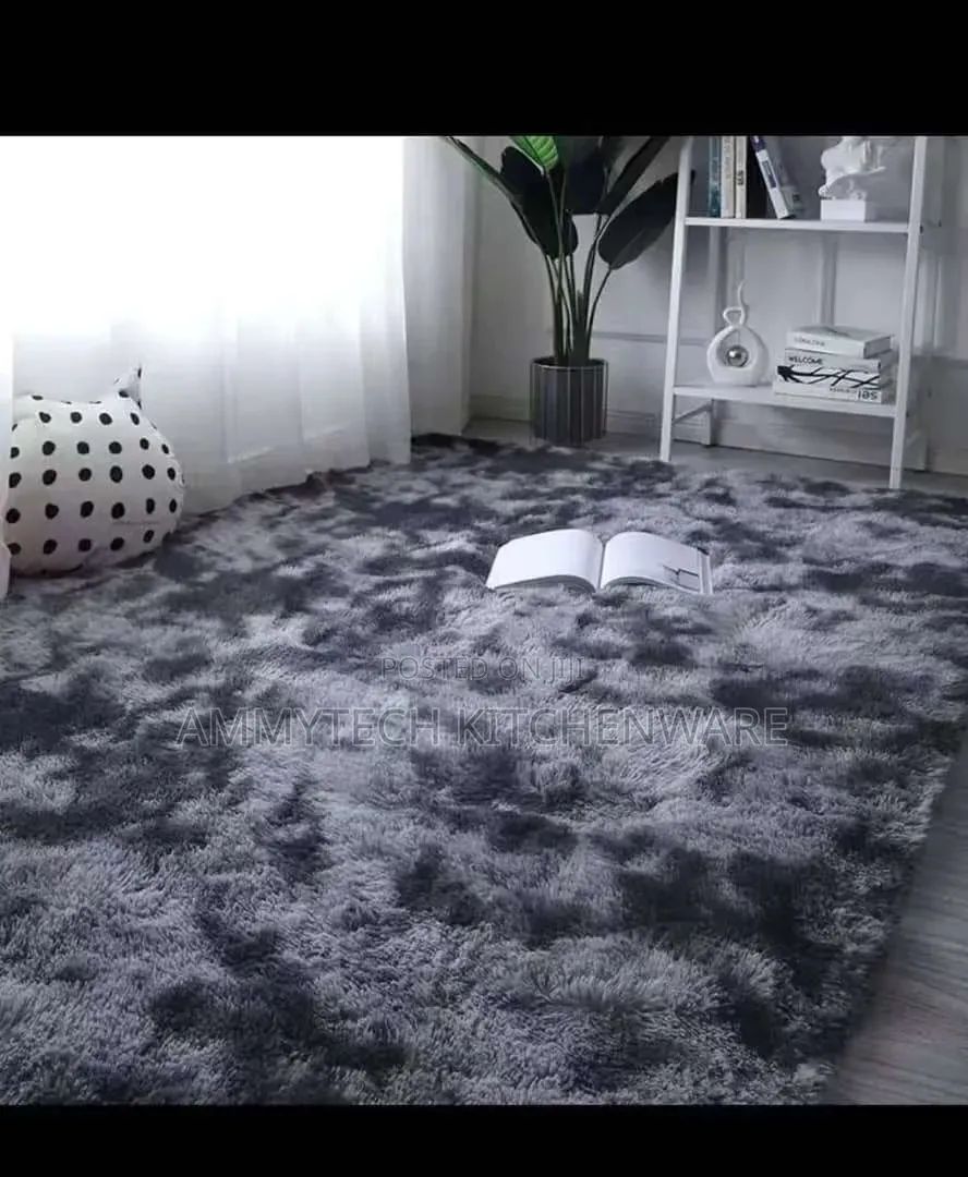 Luxury Fluffy Center Rug
