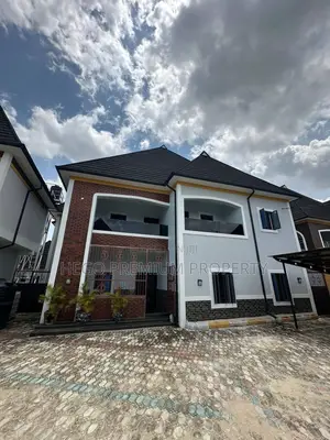 6bdrm Apartment in Estate, Rukpokwu for sale