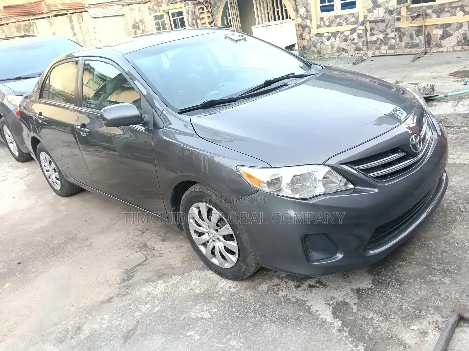 Toyota Corolla LE 4dr Sedan (1.8L 4cyl 4A) 2013 Gray