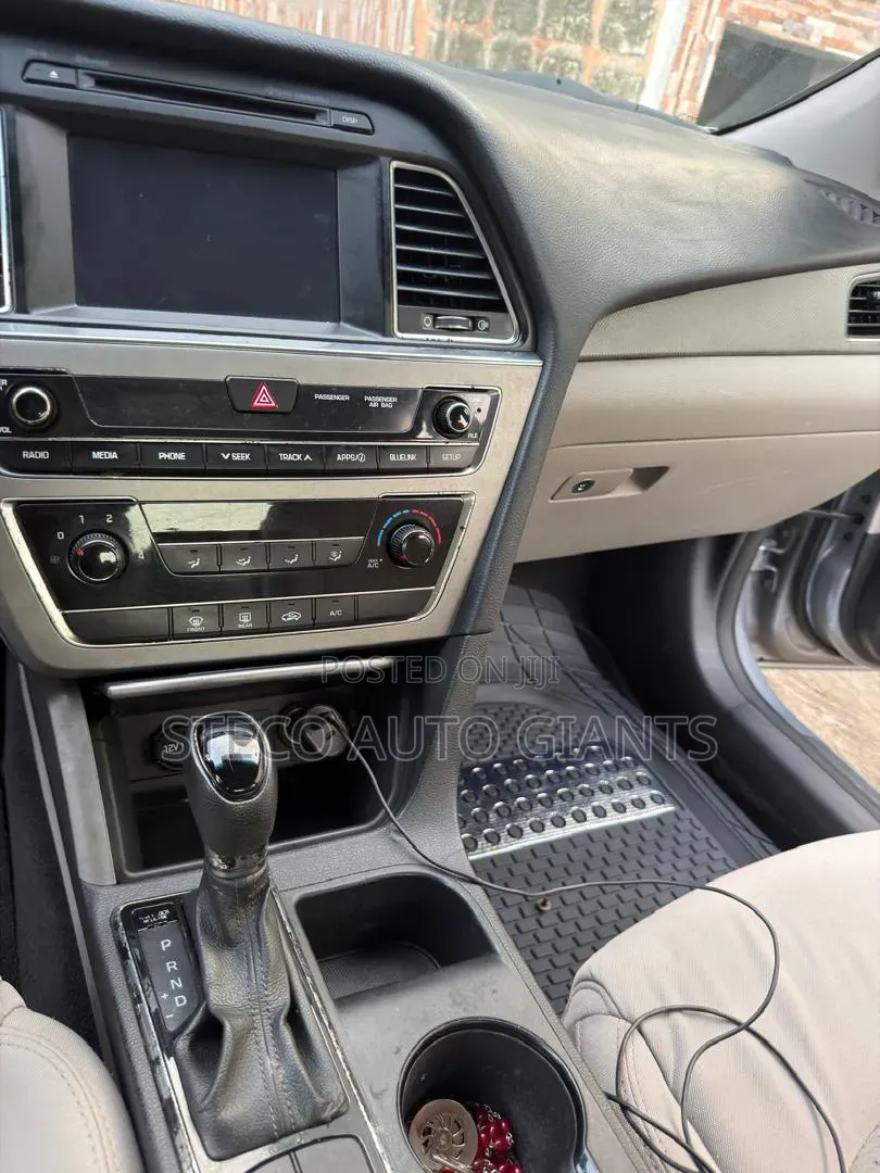 Hyundai Santa Fe 2016 Silver