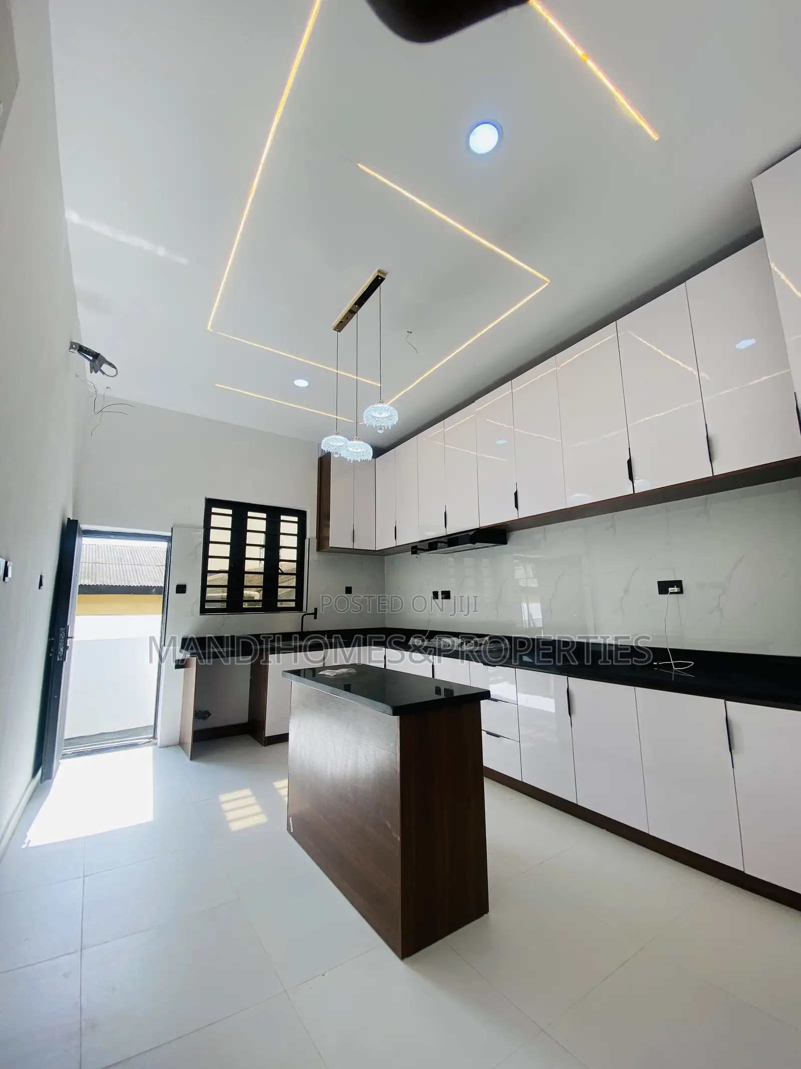 4bdrm Duplex in Sangotedo for sale