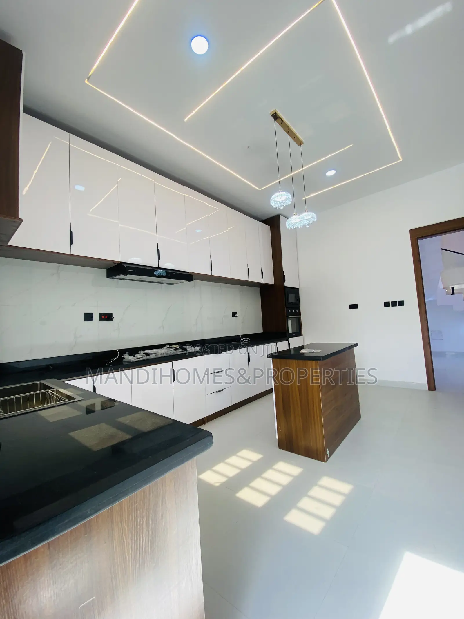 4bdrm Duplex in Sangotedo for sale