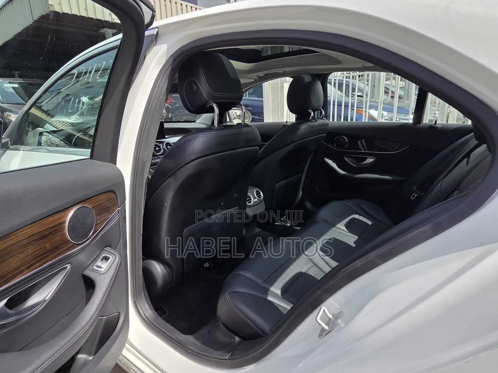 Mercedes-Benz C300 Base 4Matic Sedan AWD (2.0L 4cyl 7A) 2016 White