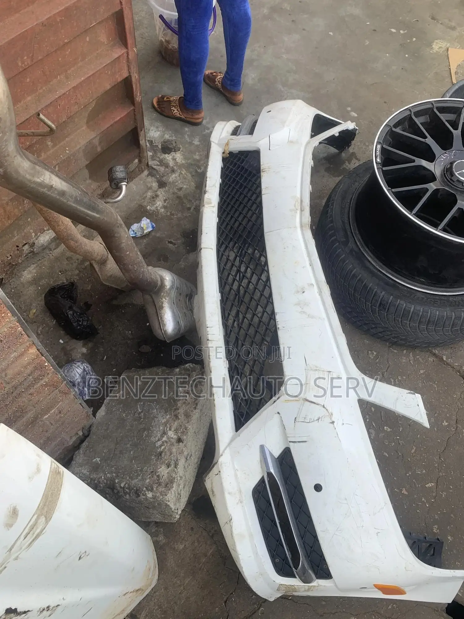 C 300 (204) Bumper