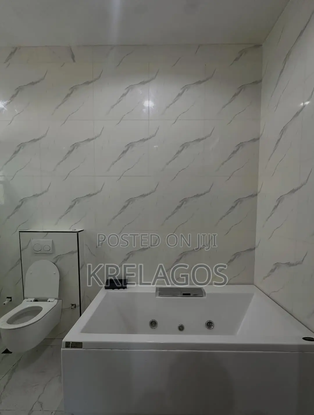 5bdrm Duplex in White Oak, Ologolo for rent