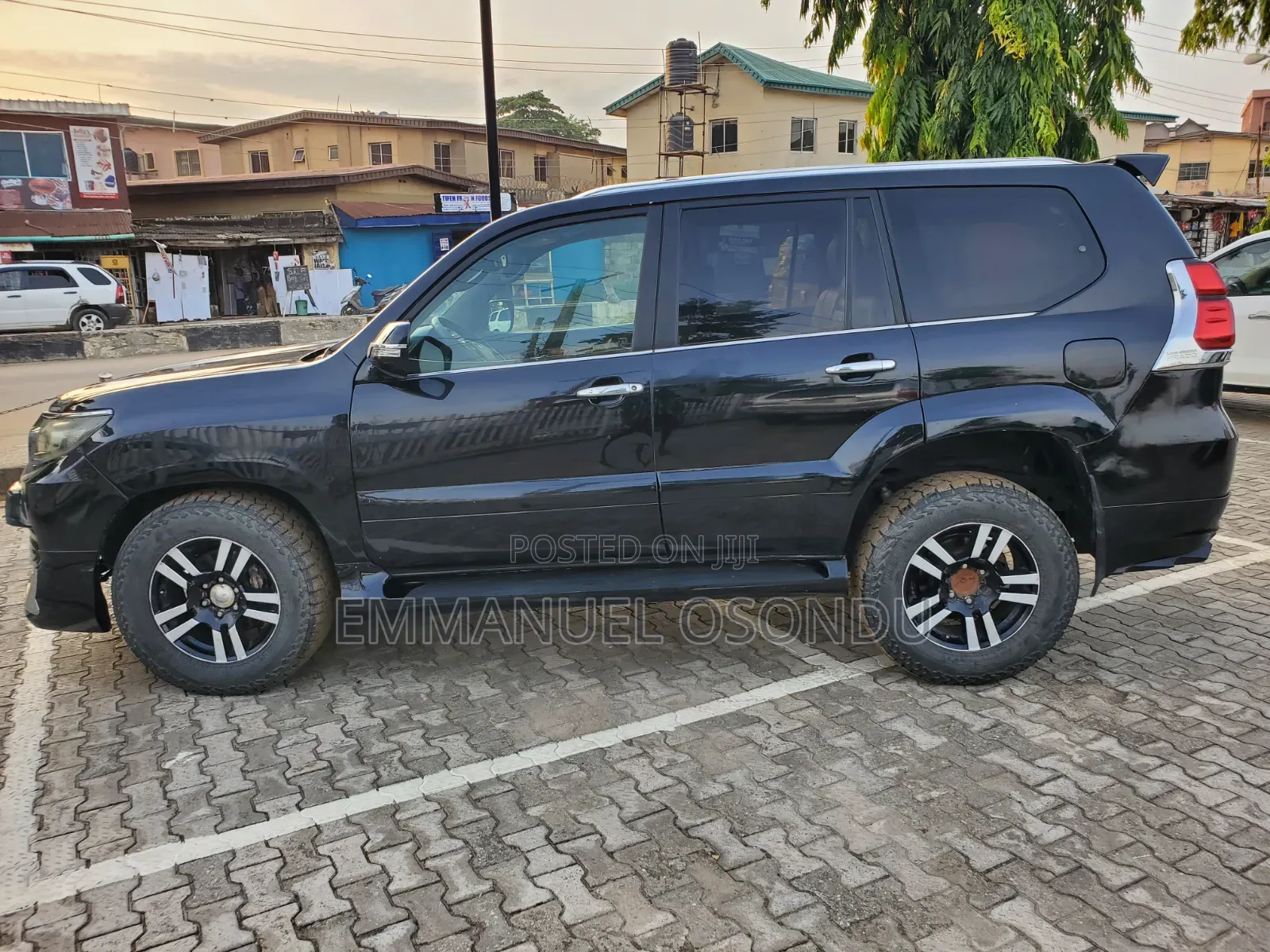 Lexus LX 470 Sport Utility 2006 Black