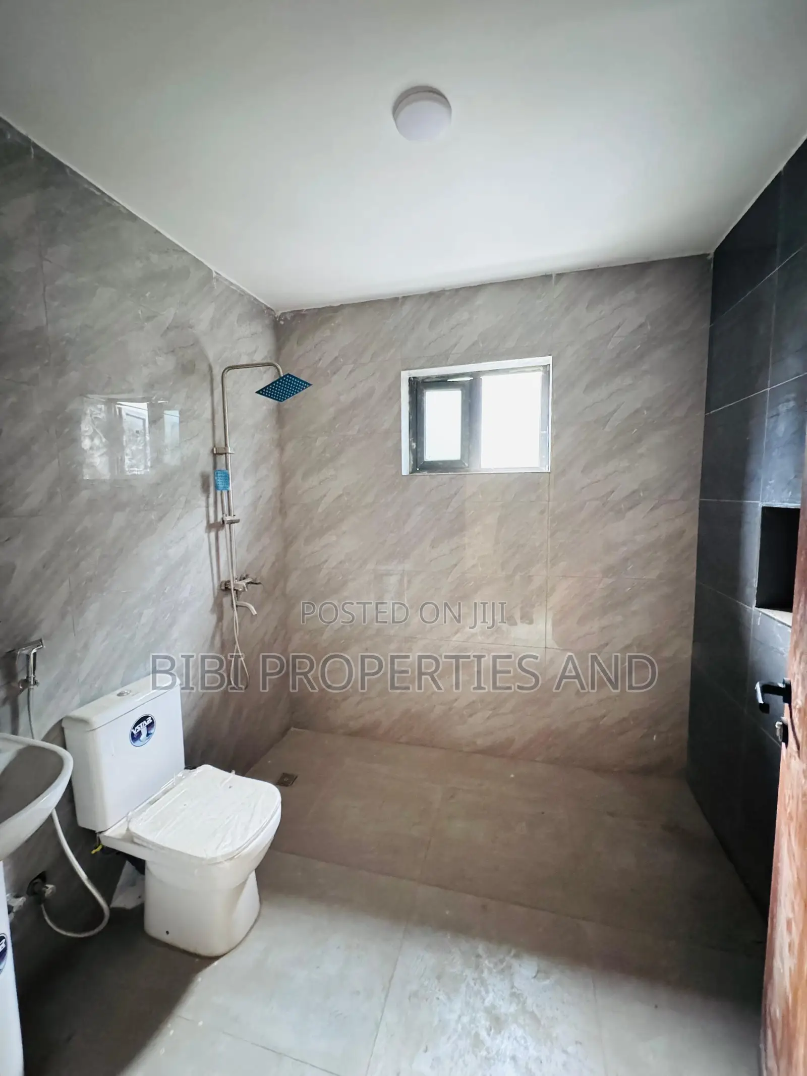 4bdrm Duplex in Kado for sale