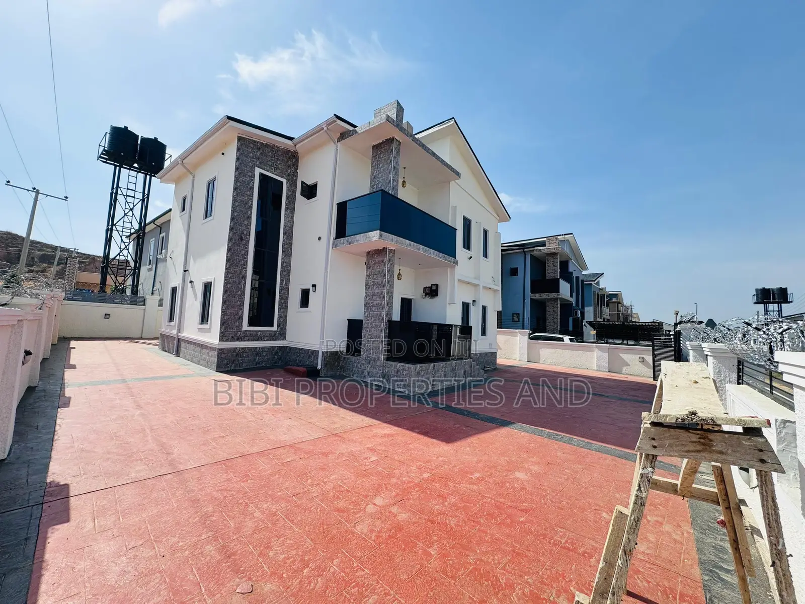 4bdrm Duplex in Lugbe District for sale