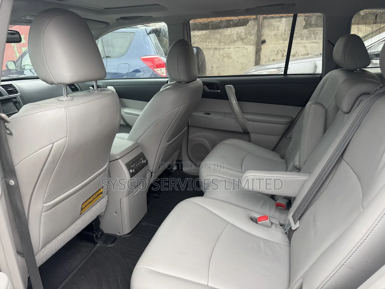 Toyota Highlander Limited 3.5L 2WD 2013 Gray