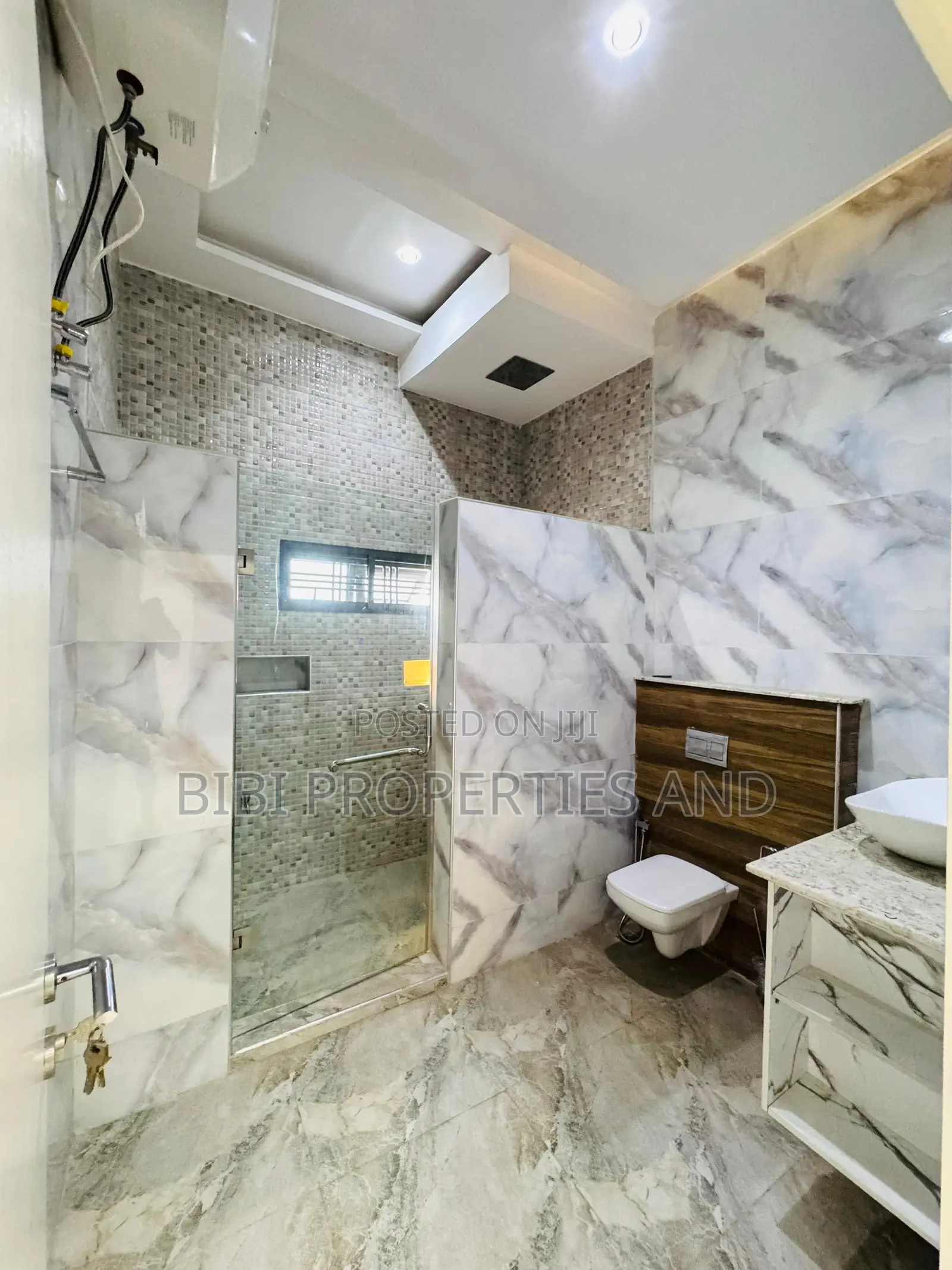 6bdrm Duplex in Gwarinpa for sale