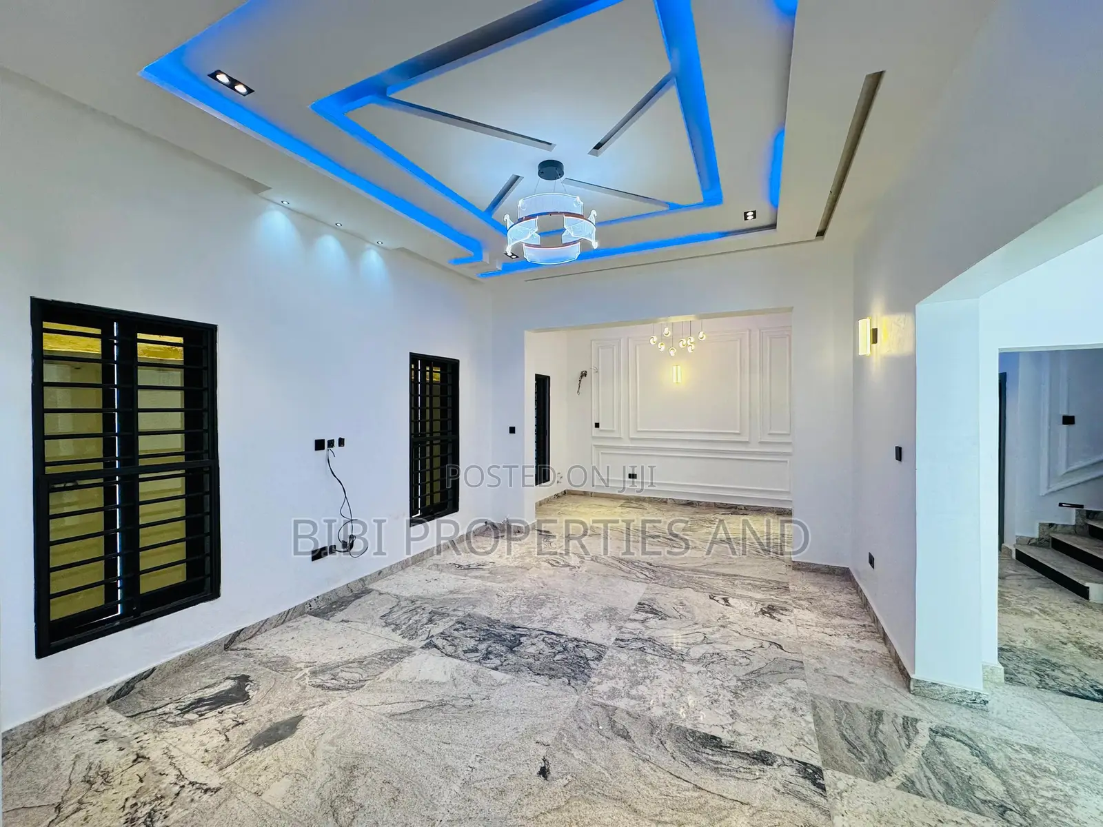 4bdrm Duplex in Life Camp for sale