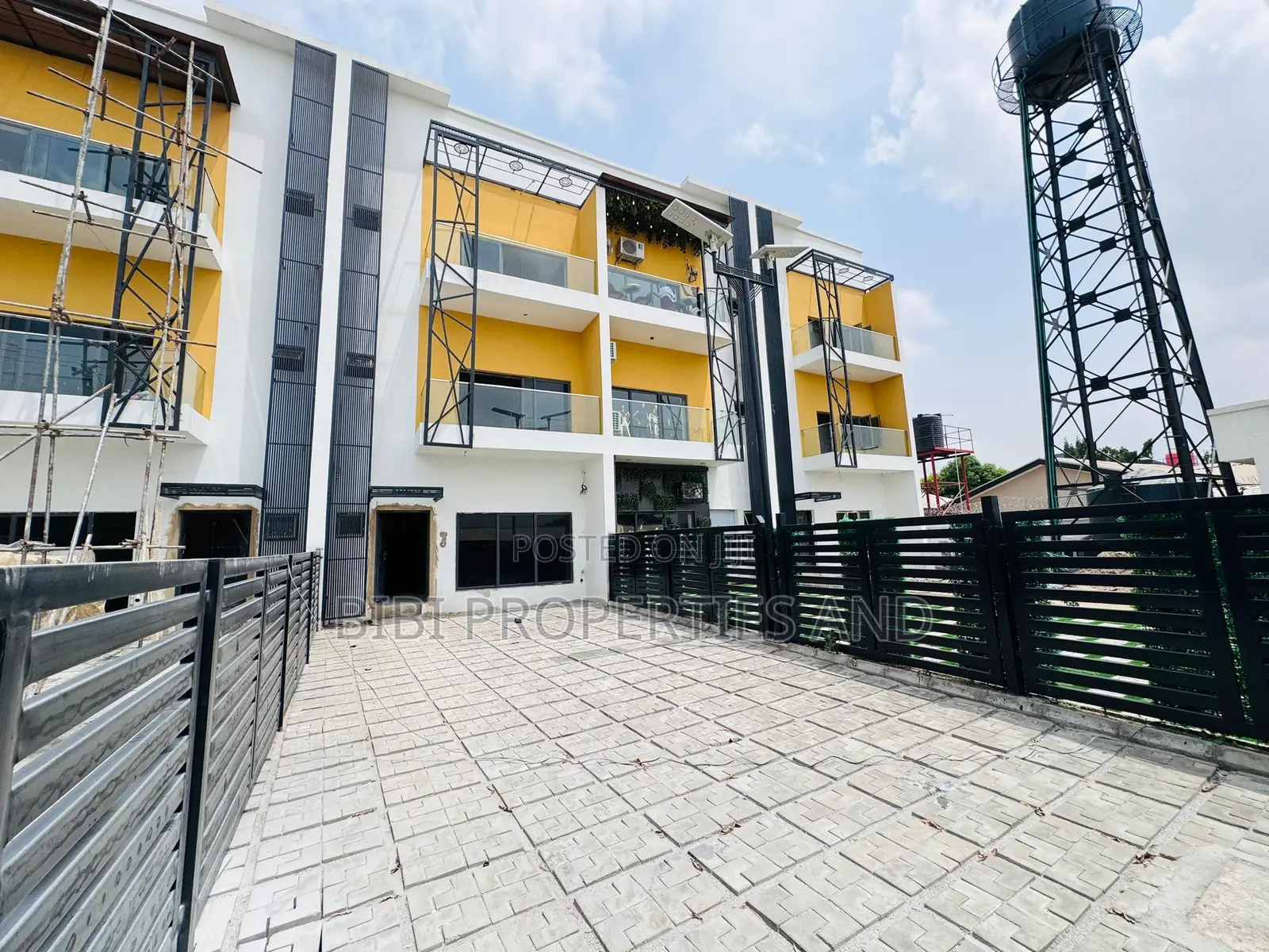 4bdrm Townhouse/Terrace in Gwarinpa for sale