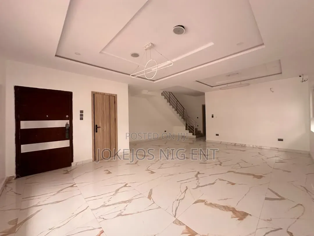 4bdrm Duplex in Harris Drive Vgc, Abraham Adesanya Estate for rent