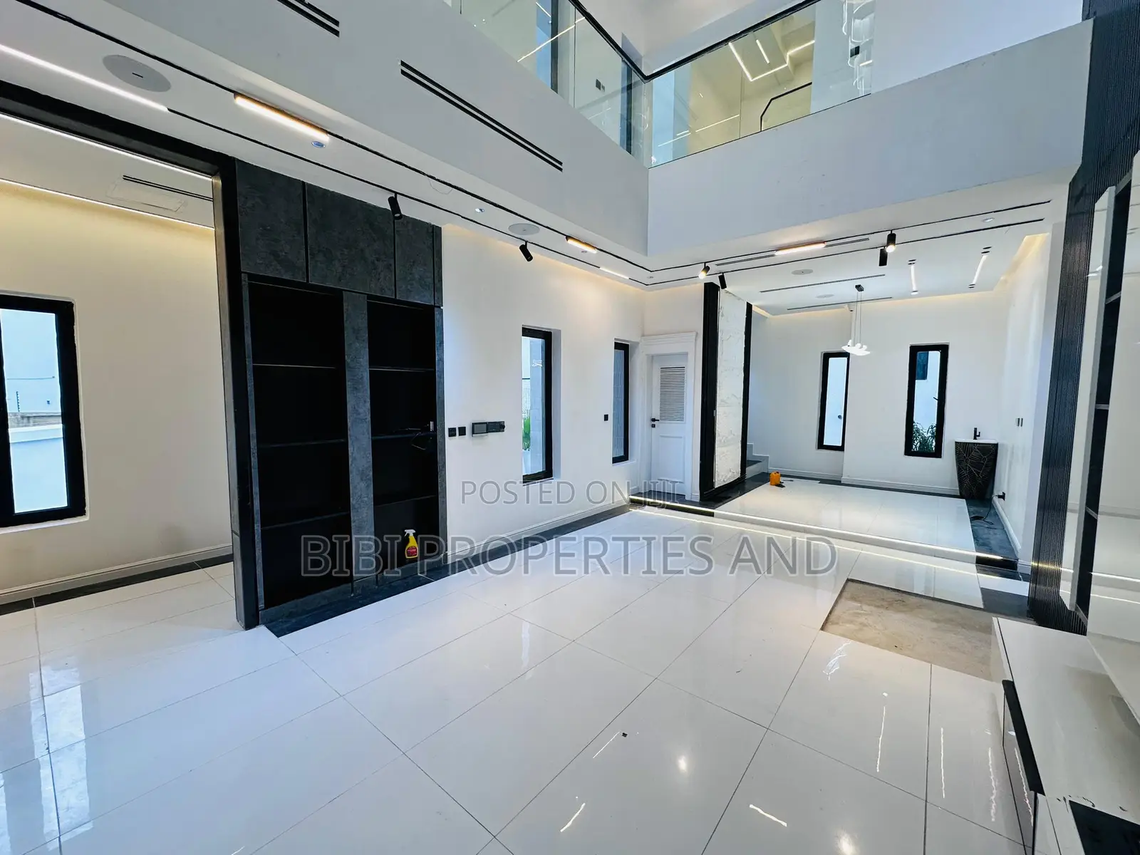 4bdrm Duplex in Guzape District for sale