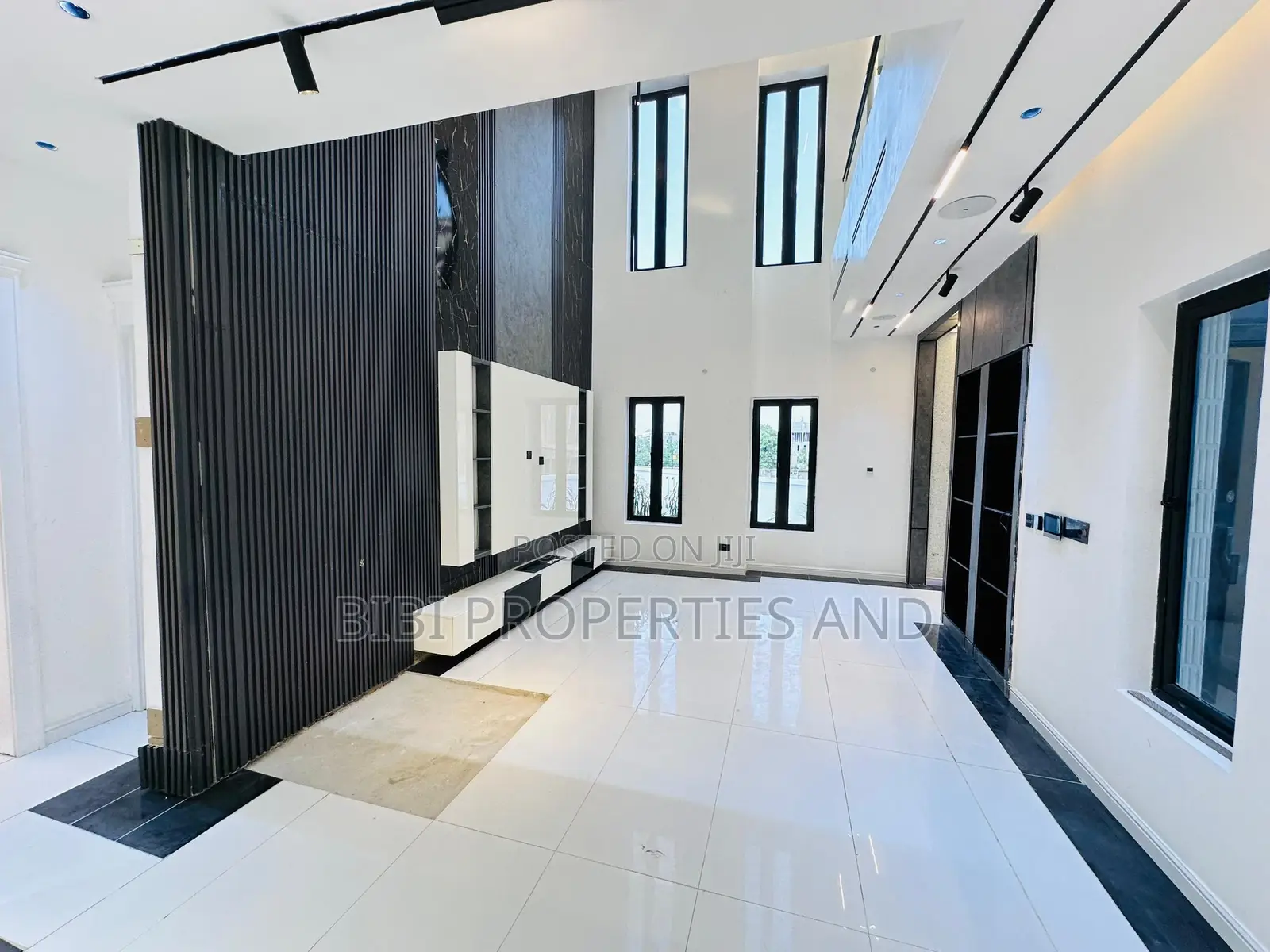 4bdrm Duplex in Guzape District for sale