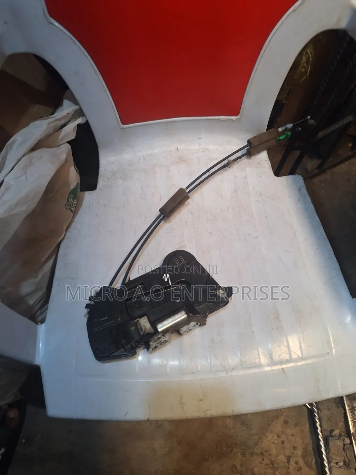Toyota Camry 2025 2026 Front Door Catcher