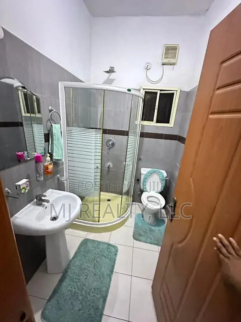 Furnished 3bdrm Apartment in Lekki Phase 1 for rent