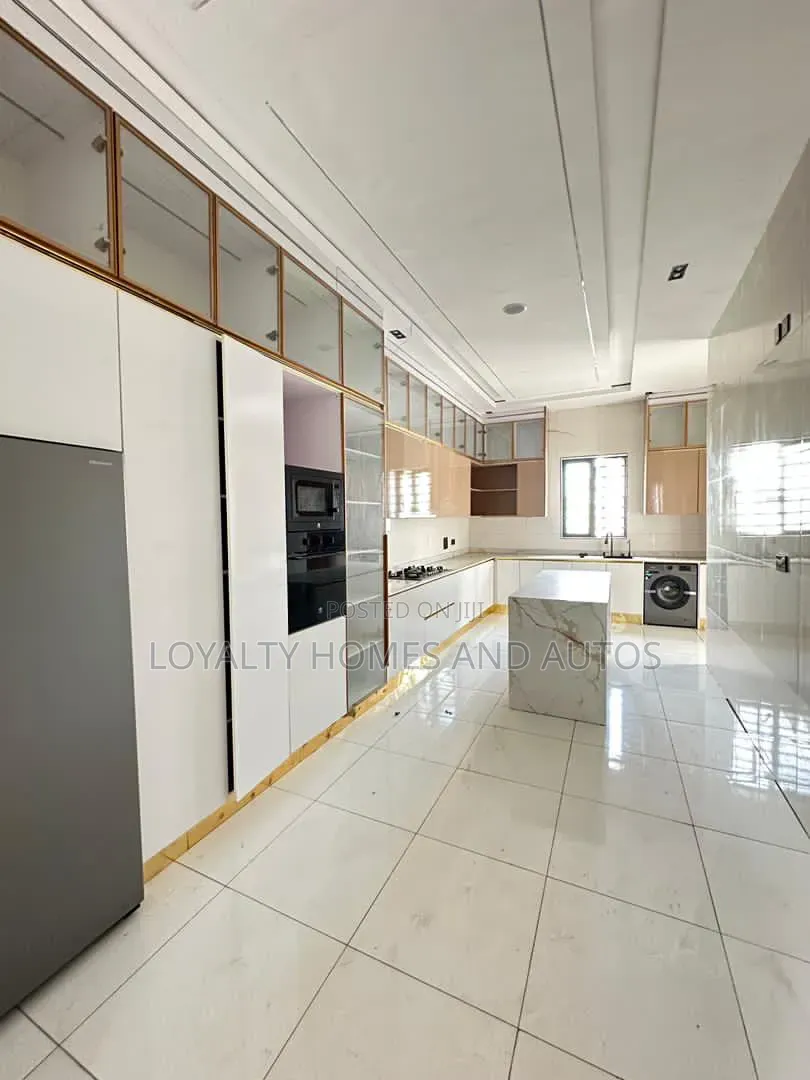 4bdrm Duplex in Ogba GRA for sale