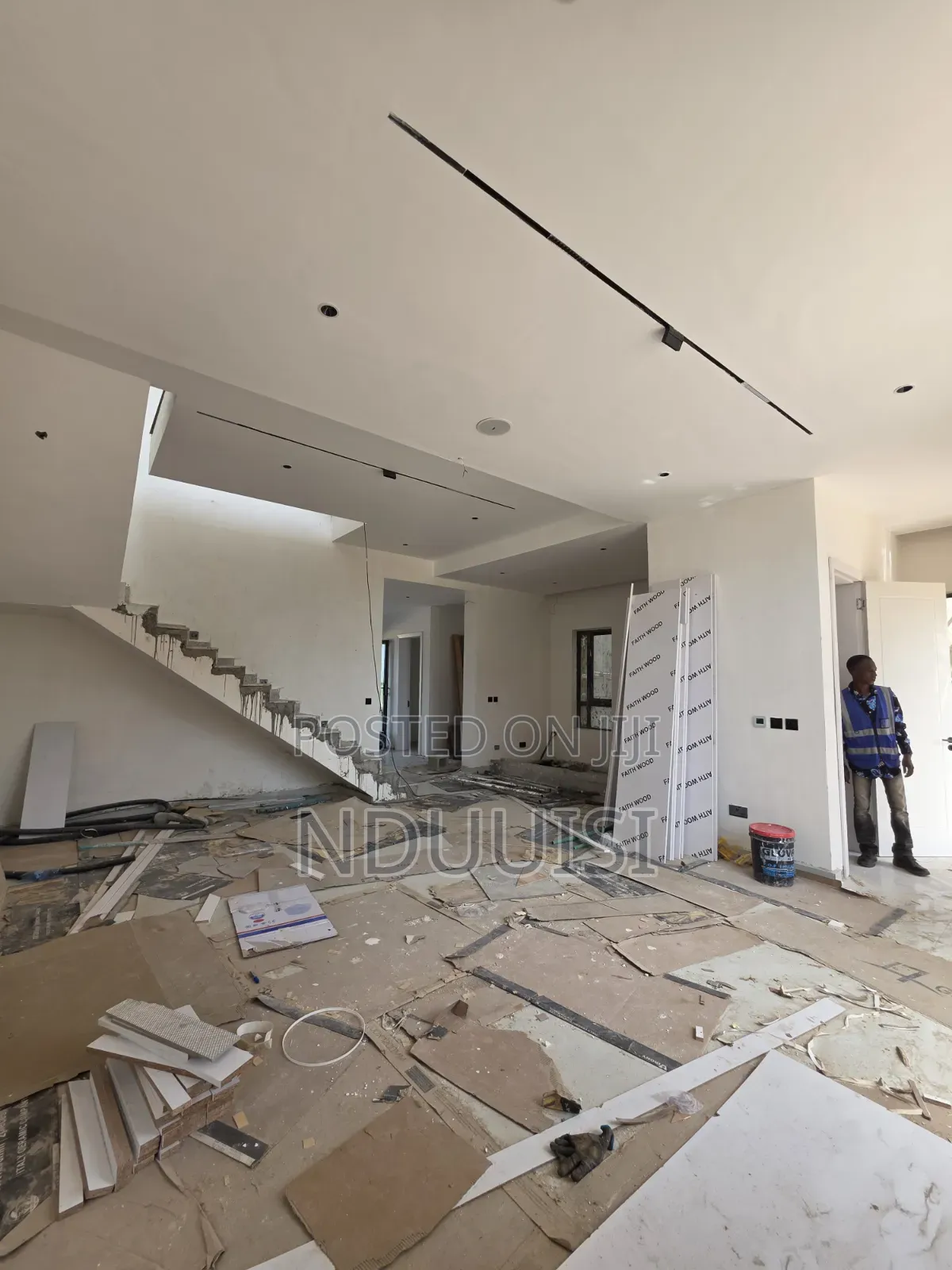4bdrm Duplex in Gracefield Estate, Chevron for sale