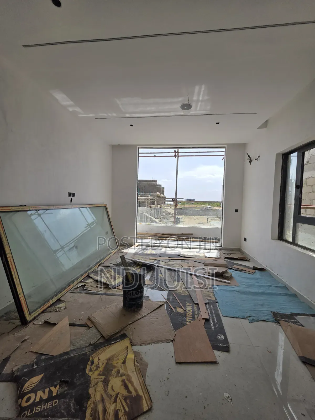 4bdrm Duplex in Gracefield Estate, Chevron for sale