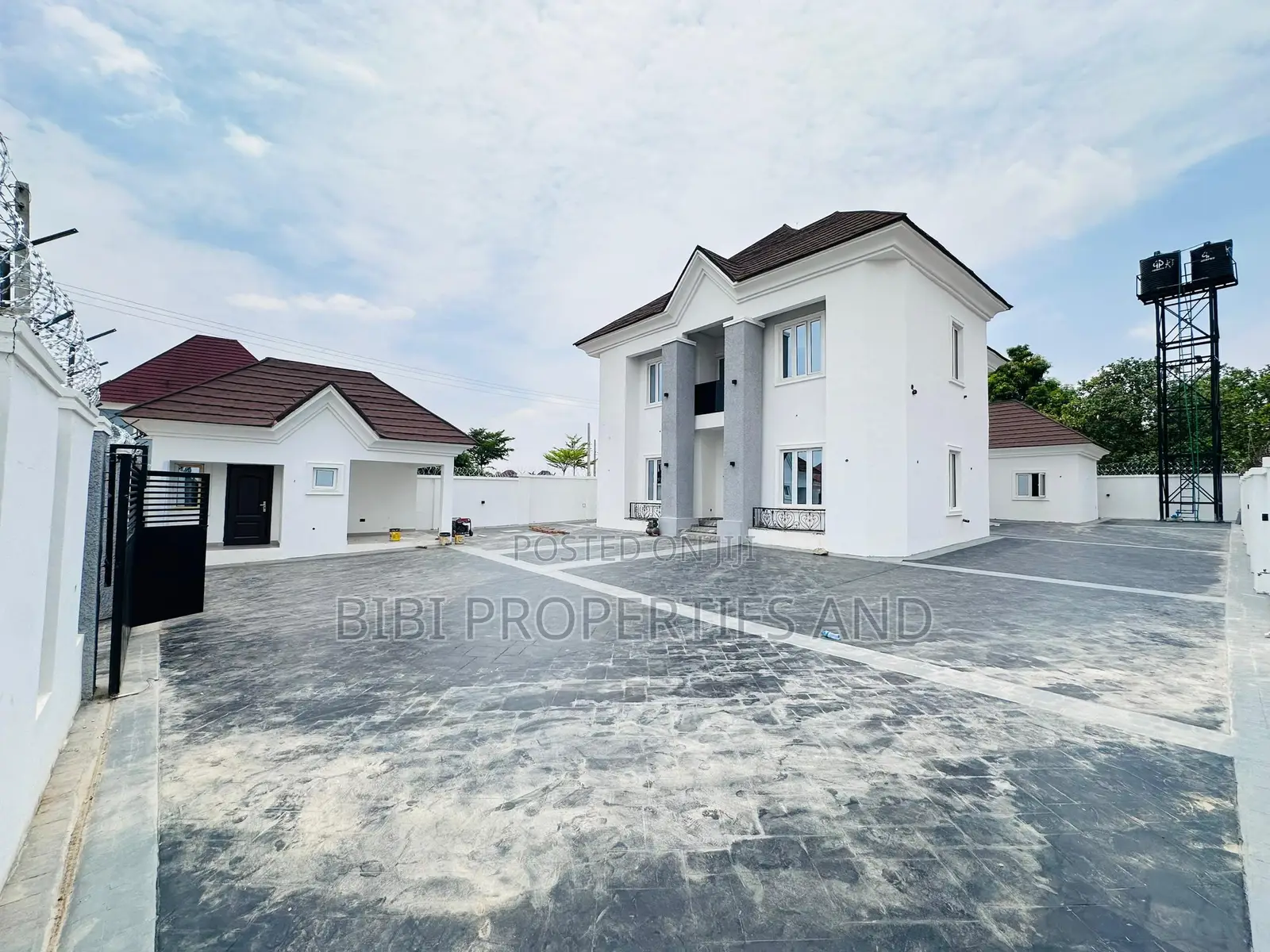 4bdrm Duplex in Lokogoma for sale