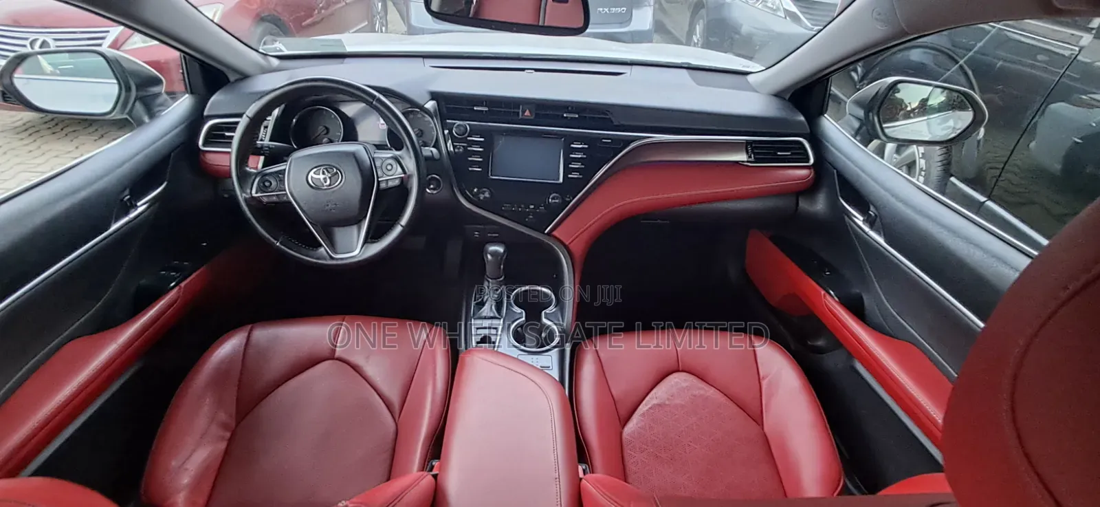 Toyota Camry XSE FWD (2.5L 4cyl 8AM) 2018 White
