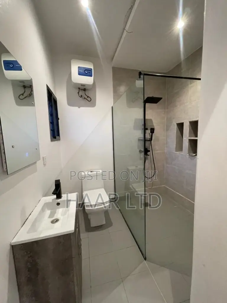 1bdrm Apartment in Lekki Phase 1 for sale
