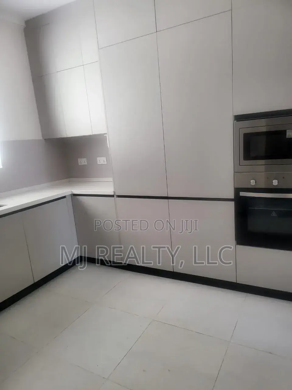 5bdrm Duplex in Parkview Estate for rent