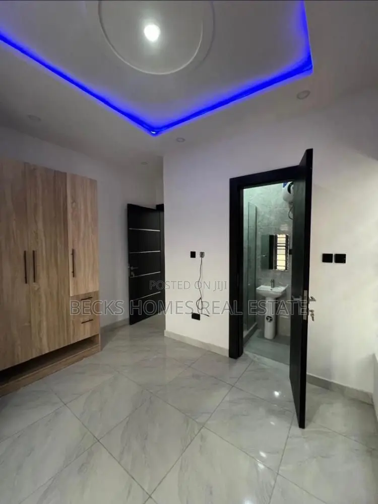 Furnished 4bdrm Duplex in GRA Phase 1 for sale