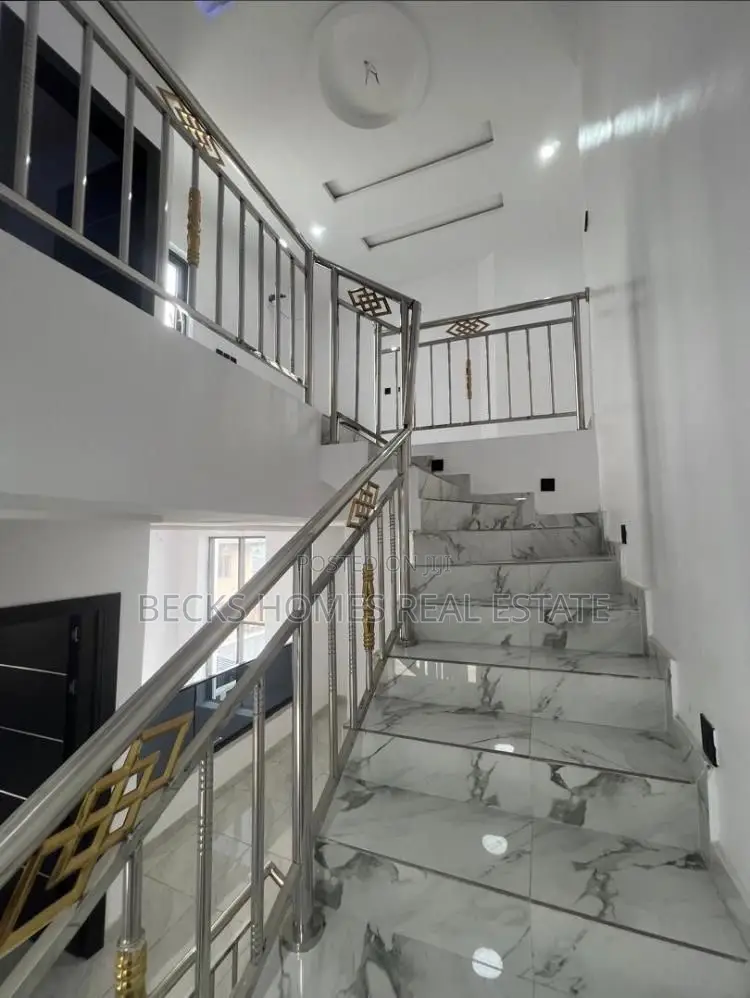 Furnished 4bdrm Duplex in GRA Phase 1 for sale