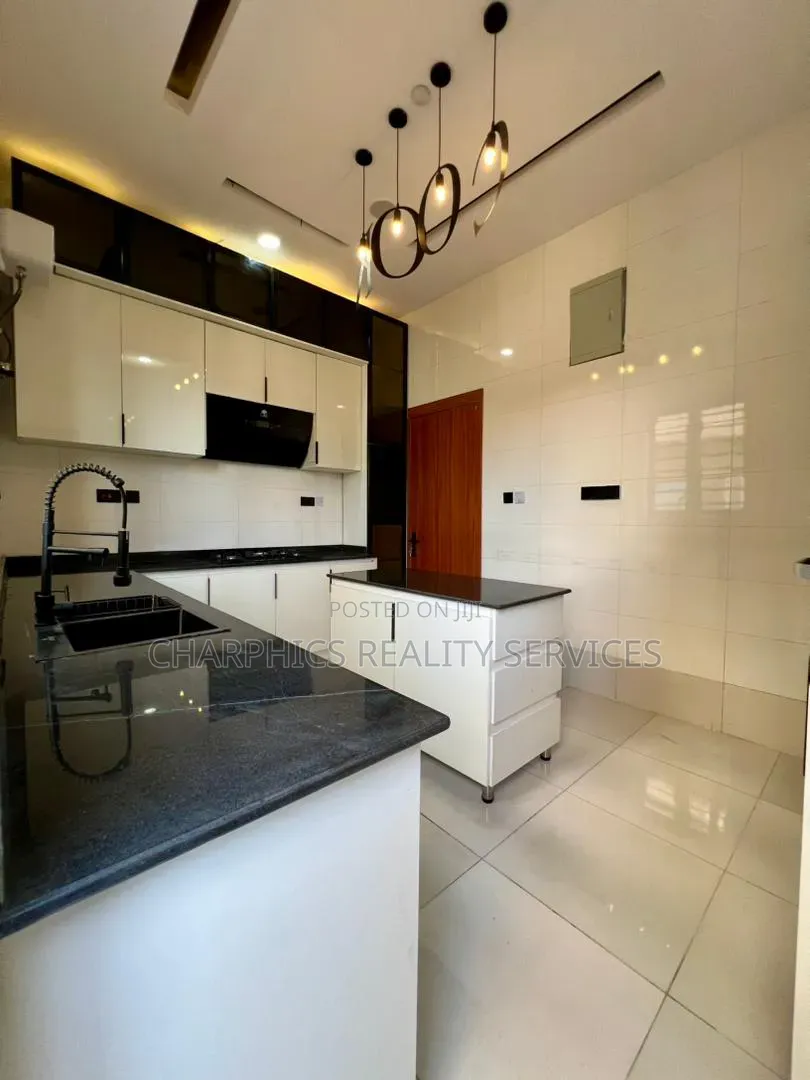 4bdrm Duplex in Off Lekki-Epe Expressway for sale