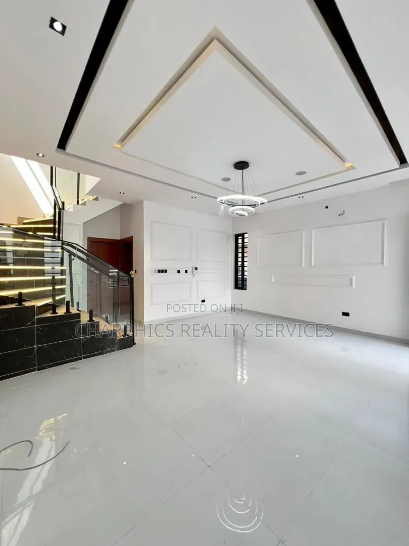 4bdrm Duplex in Off Lekki-Epe Expressway for sale