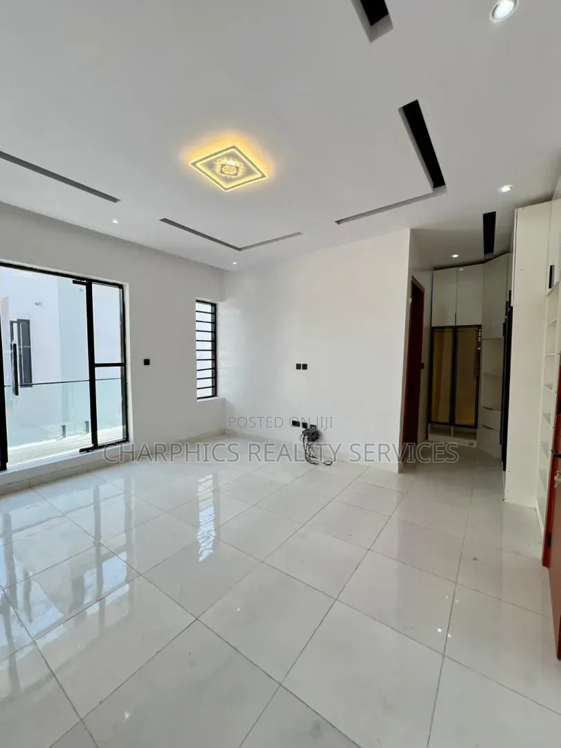 4bdrm Duplex in Off Lekki-Epe Expressway for sale