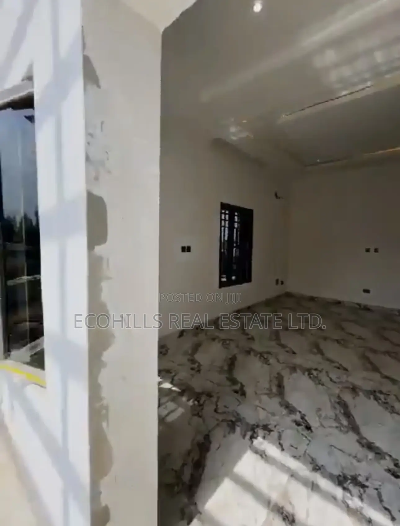5bdrm Duplex in Utako for sale