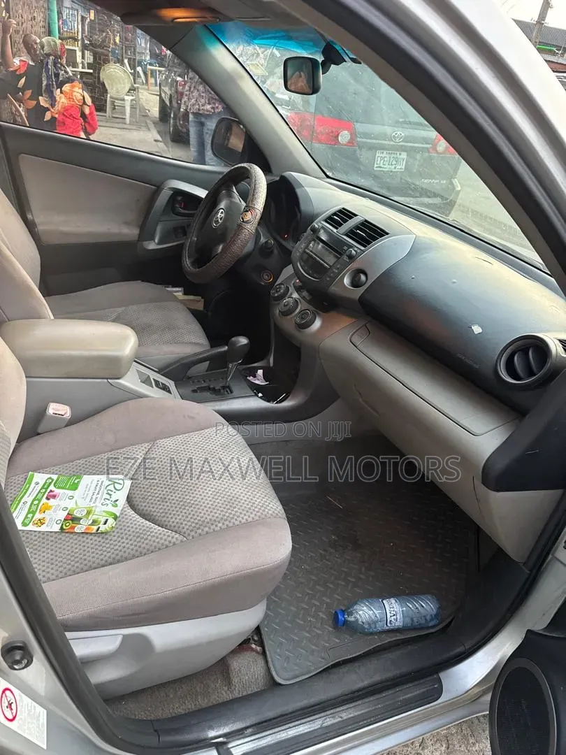 Toyota RAV4 2008 Silver