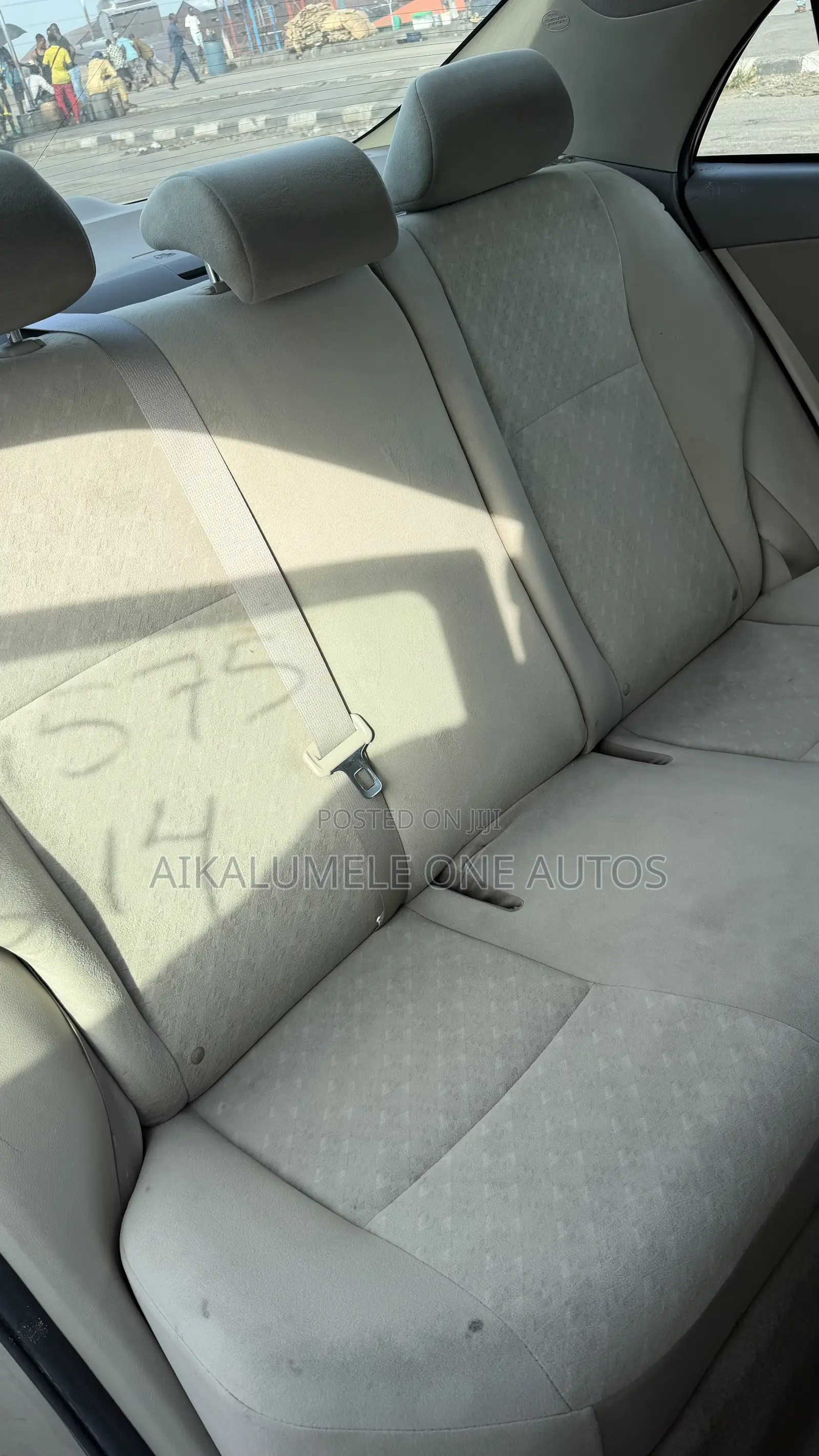 Toyota Corolla LE 4dr Sedan (1.8L 4cyl 4A) 2010 Gold
