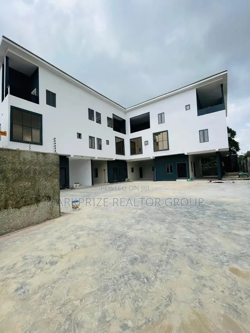 4bdrm Duplex in Omole Phase 1 Lagos for sale