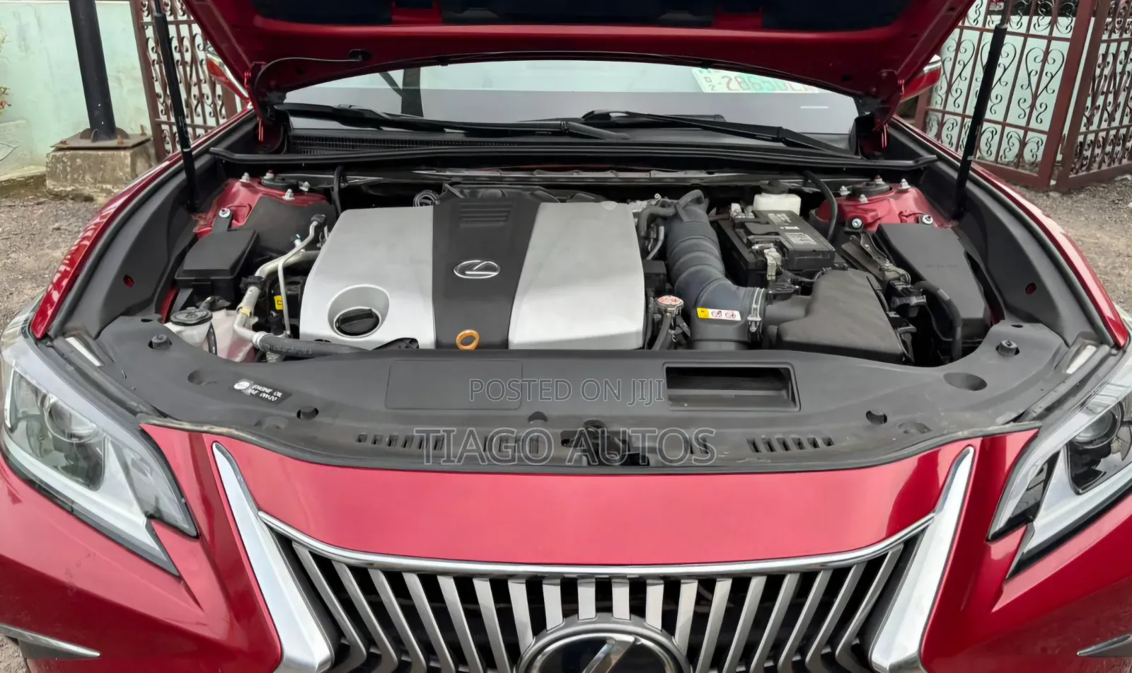 Lexus ES 350 Base 2020 Red