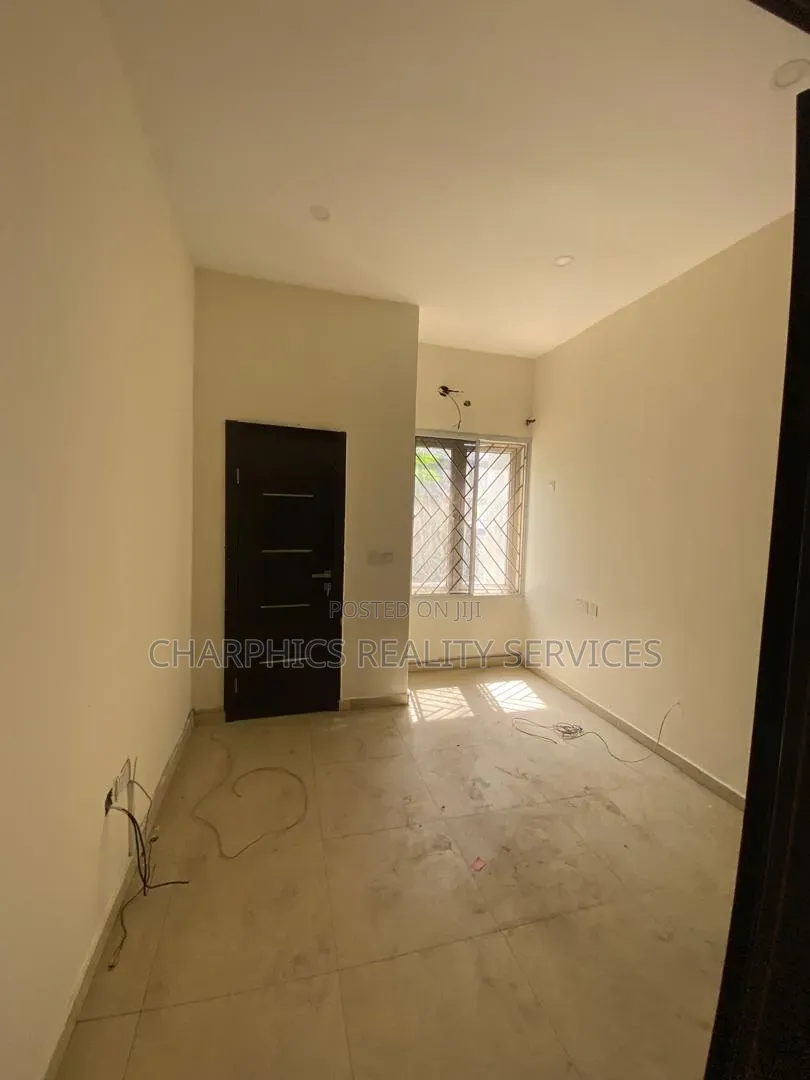 3bdrm Apartment in Victoria Island Extension for rent