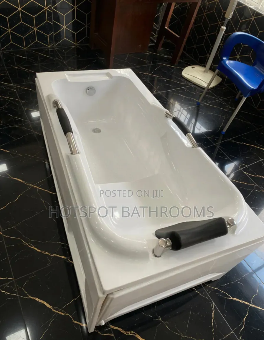 Quality White Executive Bathtub
