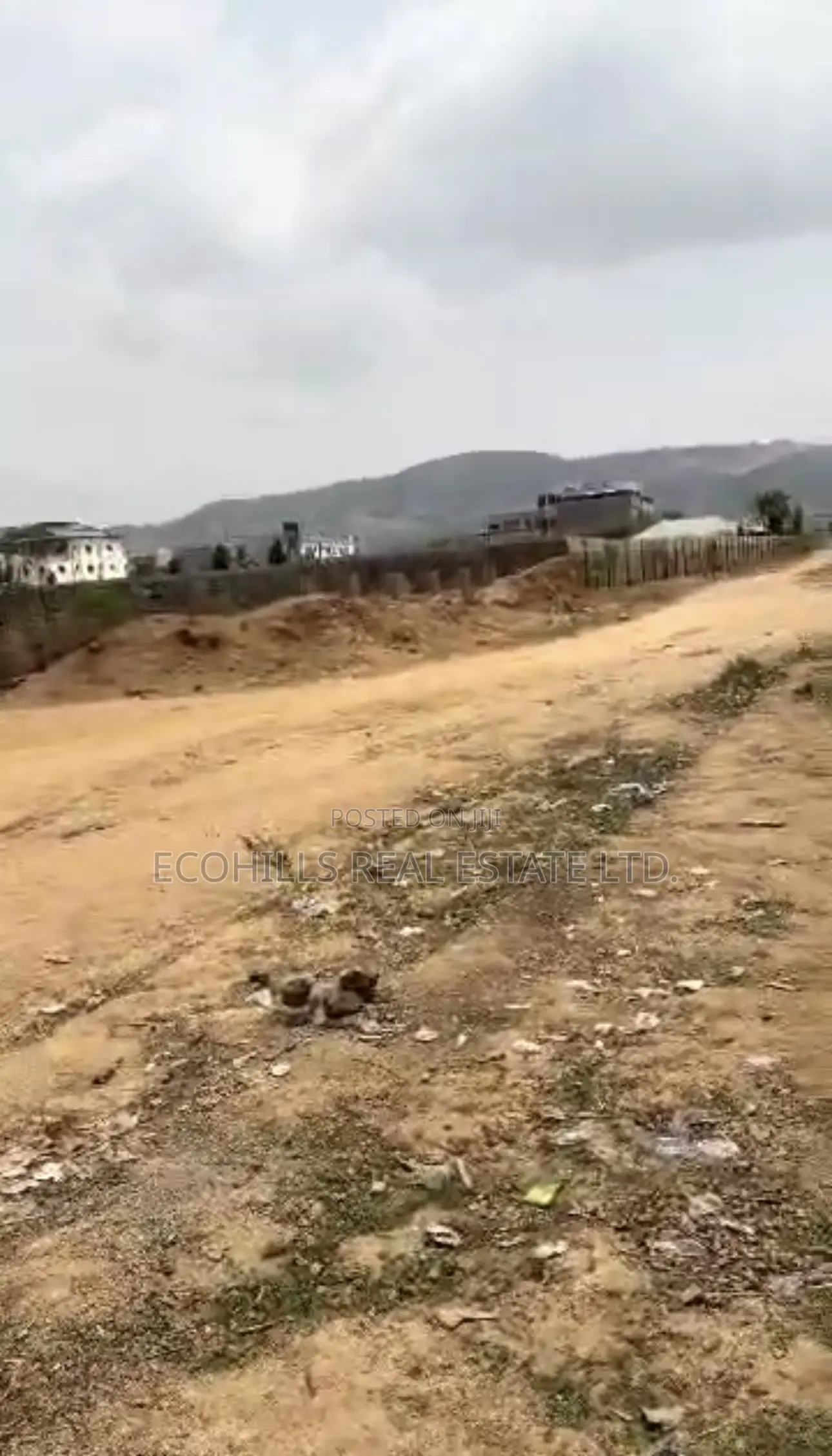 825sqm Land
